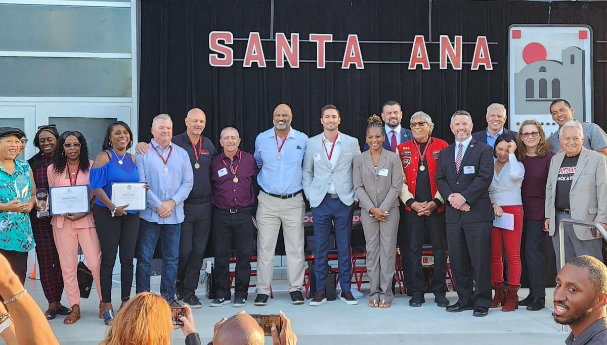 philbacerra's tweet photo. Congratulations to the 2023 @SantaAnaCollege Athletics Hall of Fame inductees! The accomplishments of these Dons paved the path for today's  SAC successes.
#SantaAna #GoldenCity #CapitalOfOC #GoSAC https://t.co/1Xclcr3Nuy