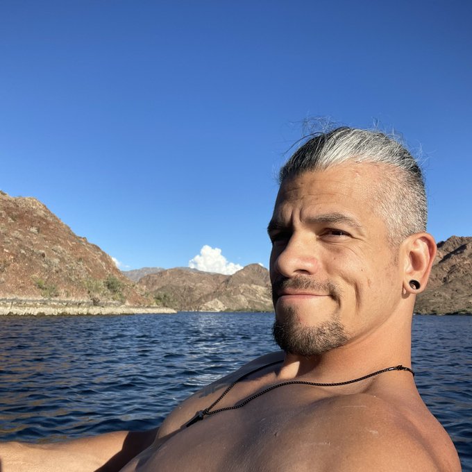 6 hours of kayaking is a hell of a Fucking exercise.. lol https://t.co/Fb0gE2bN8G<a href="/tag/bangbus"class="tags"><span>#bangbus</span></a>