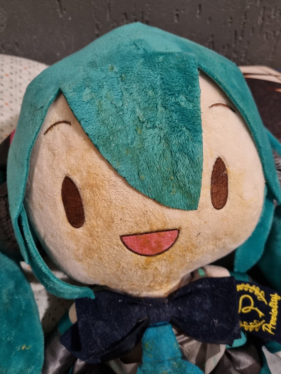 ukesluttboy's tweet photo. You'll be stained for a long time, miku ur naughty girl
#plushophile #plushophilia #noclean https://t.co/gvSa7i9XJ3