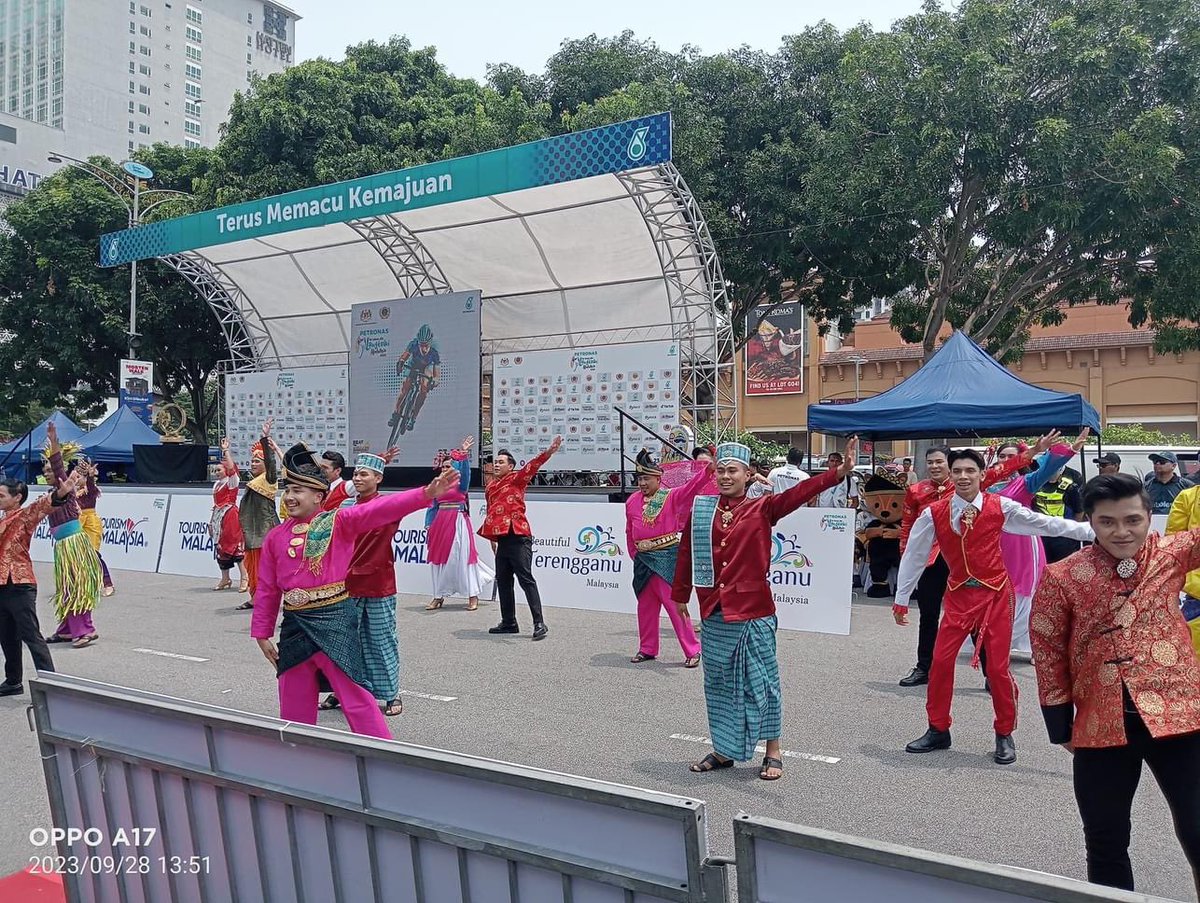 #BERITA

BUMI MELAKA HOS VENUE PENAMAT PERINGKAT KEENAM LTDL EDISI KE 27 

#BAHAGIANSUKAN 
#JBSNM 
#TeamJBSN 
#JBSNBersama 
#MalaysiaMadani 
#BeatTheHeat2023 
#LTdL2023