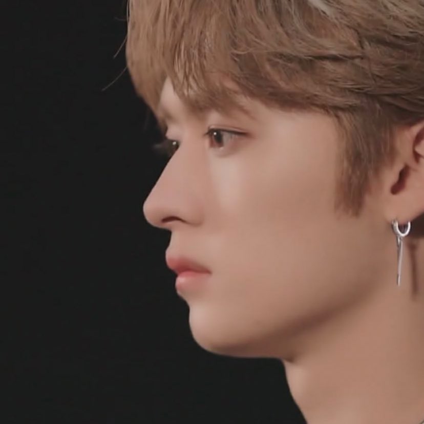 hyunstupib's tweet photo. hermanovios (marto's version)
- au hyunho

la mamá de hyvnjin y el papá de mnho llevan meses saliendo en secreto hasta que deciden mudarse juntos.
los chicos no se llevan bien al conocerse pero tendrán que aprender a convivir... https://t.co/4EiOyXsx8x