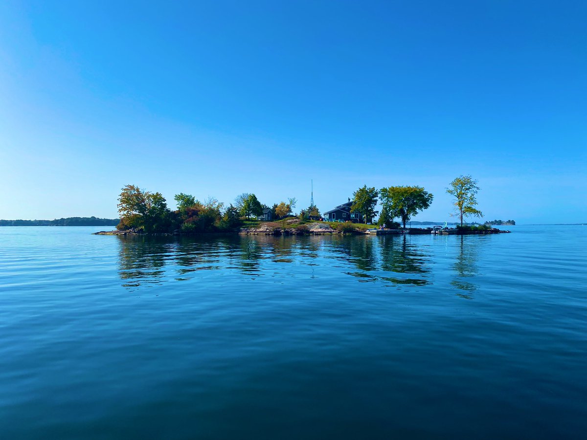 jiaqingli's tweet photo. Ce voyage au château de Boldt a été très intéressant. 
#boldtcastle #thousandislands #heartisland #newyork #1000islands #gananoque #kingston https://t.co/EIdJEshFUM