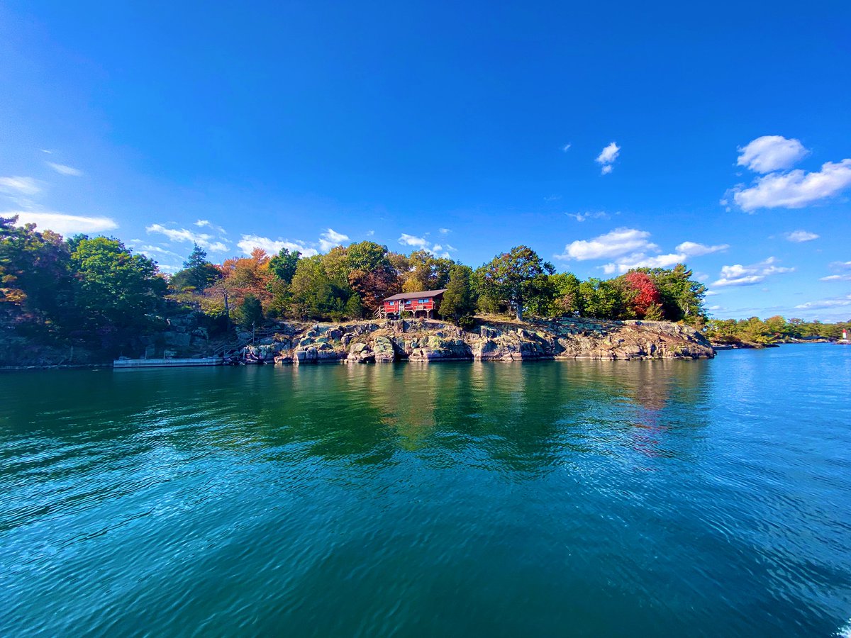 jiaqingli's tweet photo. Ce voyage au château de Boldt a été très intéressant. 
#boldtcastle #thousandislands #heartisland #newyork #1000islands #gananoque #kingston https://t.co/EIdJEshFUM