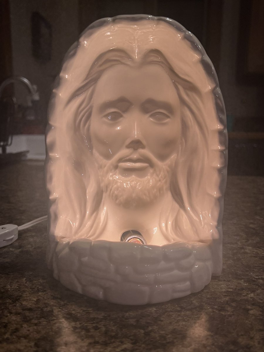 skychassis's tweet photo. @ripjetson9 Rick was our Afco  rep for many years. When our daughter was to receive her kidney transplant he sent this gift and a note of encouragement for her.  Godspeed Rick. https://t.co/kYlUNZr65i