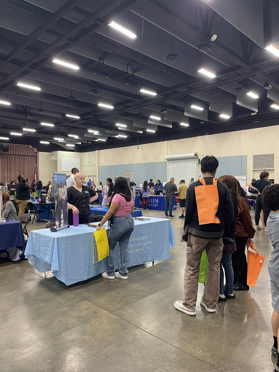 docsrwilliams's tweet photo. The college fair was a successful event! https://t.co/F8V1iQUWZ7