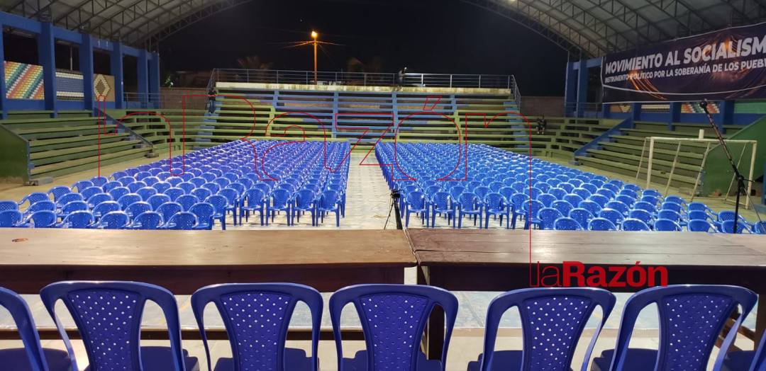 LaRazon_Bolivia's tweet photo. #FotoNoticias
Vea el coliseo dónde se instalará este martes el #CongresoDelMas, en la localidad de Lauca Ñ, en Cochabamba.
Foto: Roberto Guzmán/La Razón https://t.co/WKh8kaPIFb