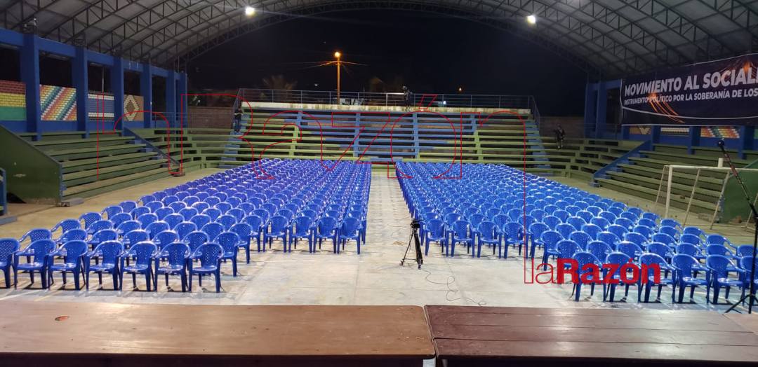 LaRazon_Bolivia's tweet photo. #FotoNoticias
Vea el coliseo dónde se instalará este martes el #CongresoDelMas, en la localidad de Lauca Ñ, en Cochabamba.
Foto: Roberto Guzmán/La Razón https://t.co/WKh8kaPIFb