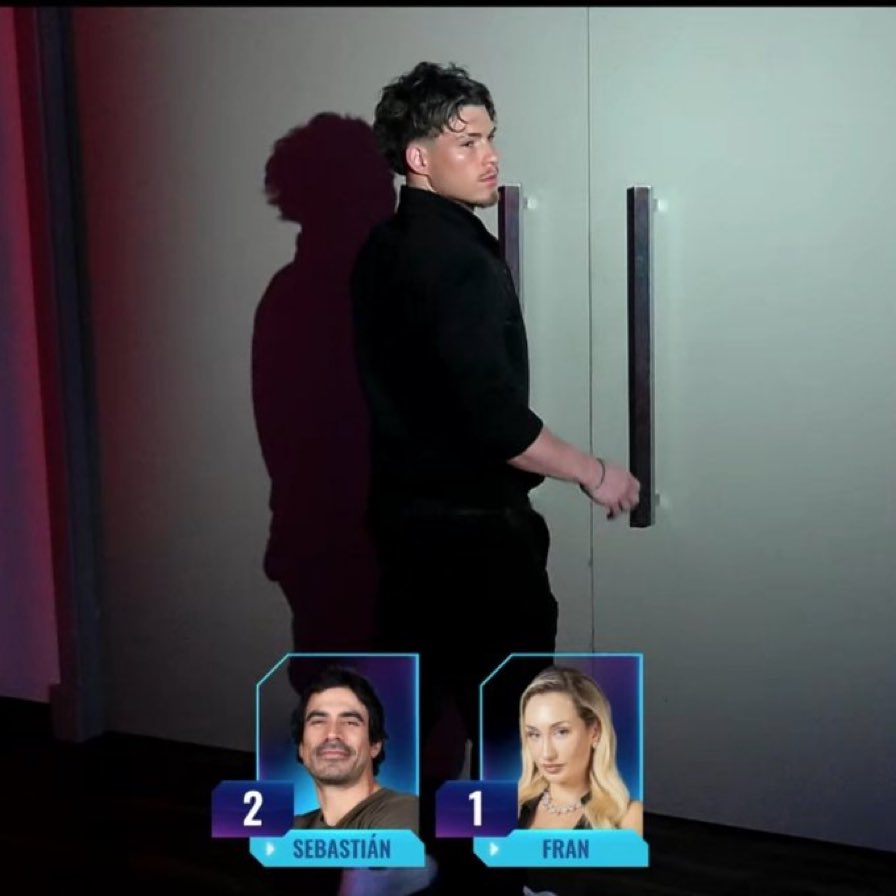 louisecaba's tweet photo. Inmundo ctm hablas de lealtad y votaste por las dos personas que más daño le han causado a Coni y Pincoya ctm careraja #LaResistenciaLulo https://t.co/5QiMb96ryA