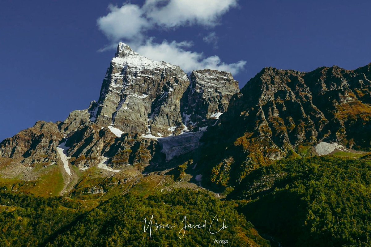 EcoVibeExplorer's tweet photo. Shounter Valley, Upper Neelum Valley, Azad Kashmir, Pakistan.

Shounter Pass, which connects Kashmir with Gilgit-Baltistan is also in this valley. The trek can be done both ways from Astore to Kel and from Kashmir to Astore.
Credits: @usmanjavedch 

#Pakistan https://t.co/f9Y224Vjgg