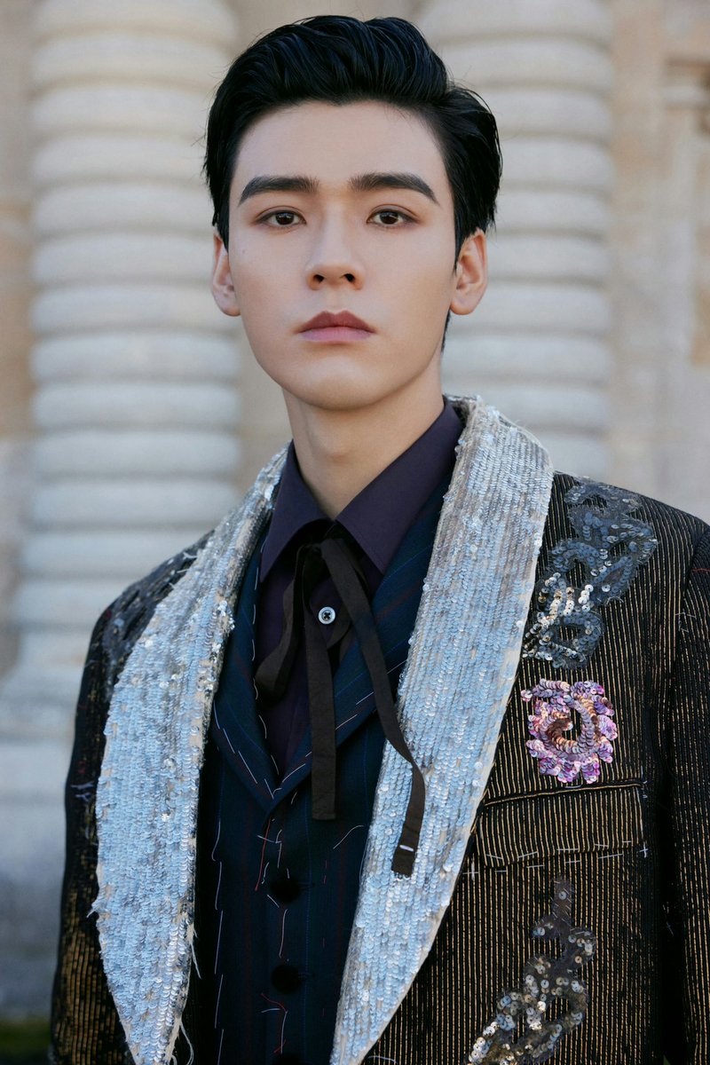 dramapotatoe's tweet photo. #GongJun’s studio shares more pics for the Maison Margiela show at Paris Fashion Week

More - https://t.co/MeCE308top https://t.co/TQe1YO1cvq