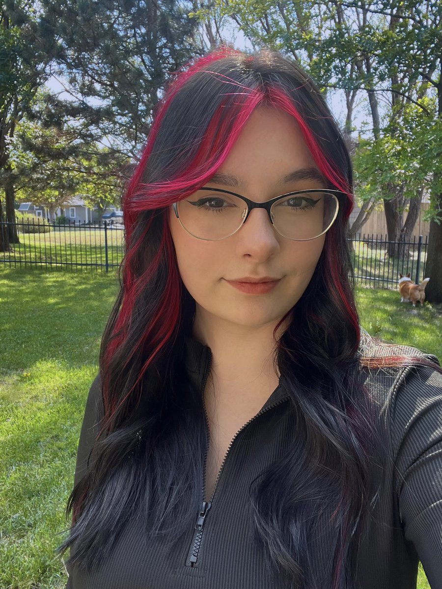 trasherlyn ♡ tweet media