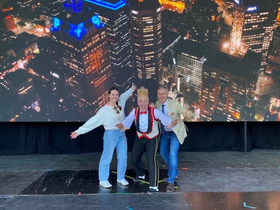 That’s a wrap for my fourth appearance at the #MelbourneRoyalShow!!! That first photo on the right is from Sam &amp; Emma who came to see me my first time here back 11 years ago! I got to take another photo with Emma this year!  She’s all grown up… &amp; I look exactly the same!  🤣😉