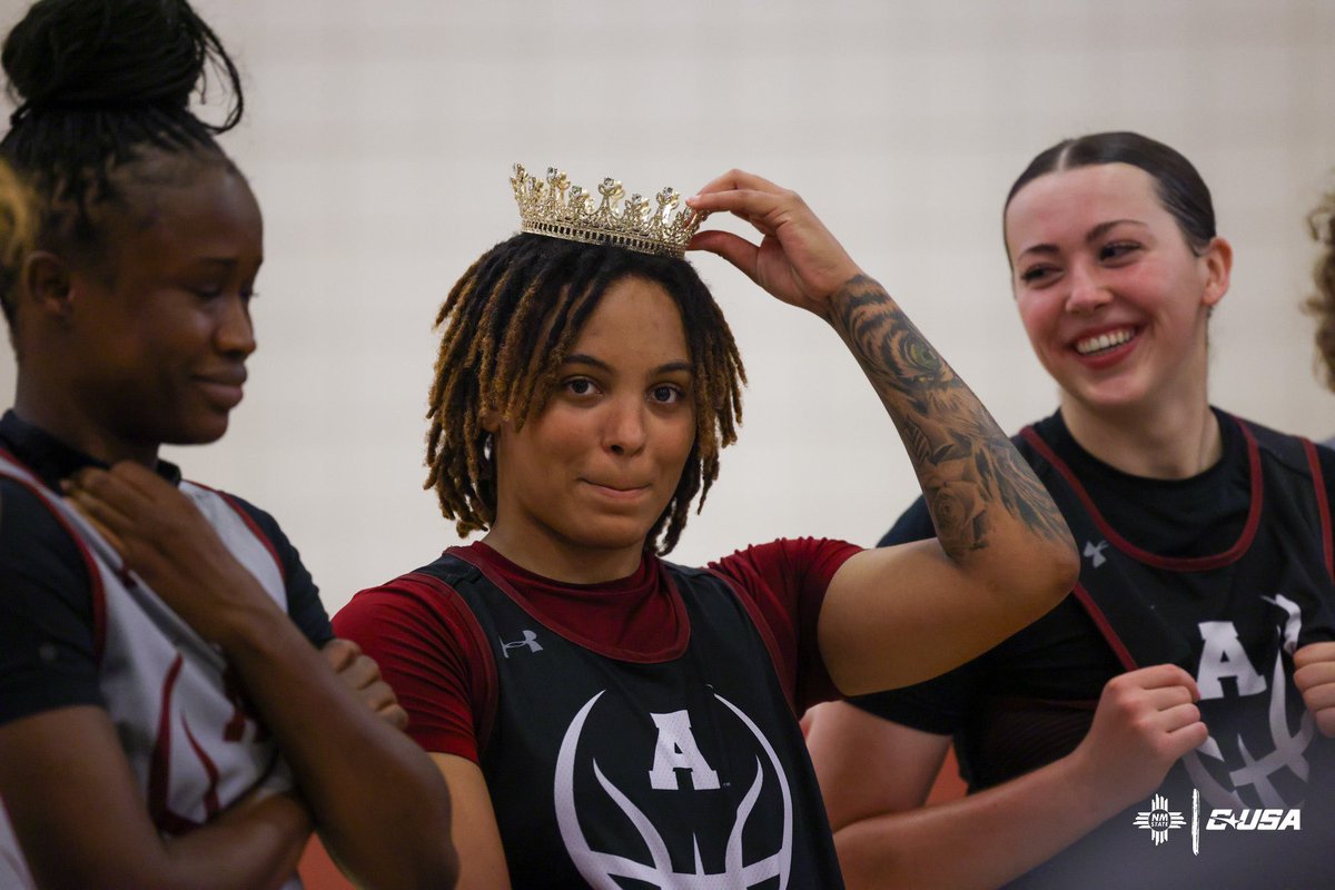 NMStateWBB's tweet photo. Introducing: 𝓠𝓤𝓔𝓔𝓝 𝓞𝓕 𝓣𝓗𝓔 𝓦𝓔𝓔𝓚 👑

Each week, we’ll highlight someone who represented what it means to be an Aggie and our Big Belief culture!

Week 1: Sylena Peterson 👏

#AggieUp | #BigBELIEF https://t.co/hJCNbBQhWQ