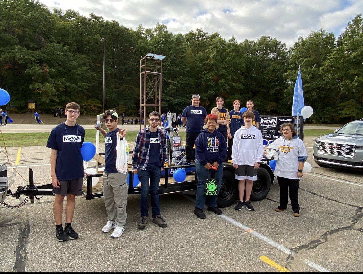 FRC5675's tweet photo. This past Friday our team celebrated HomeComing with a float in our parade. It was great to meet all of our new teammates!
#GoWildcats 💙💛🦾 https://t.co/k6qLy1dhBE