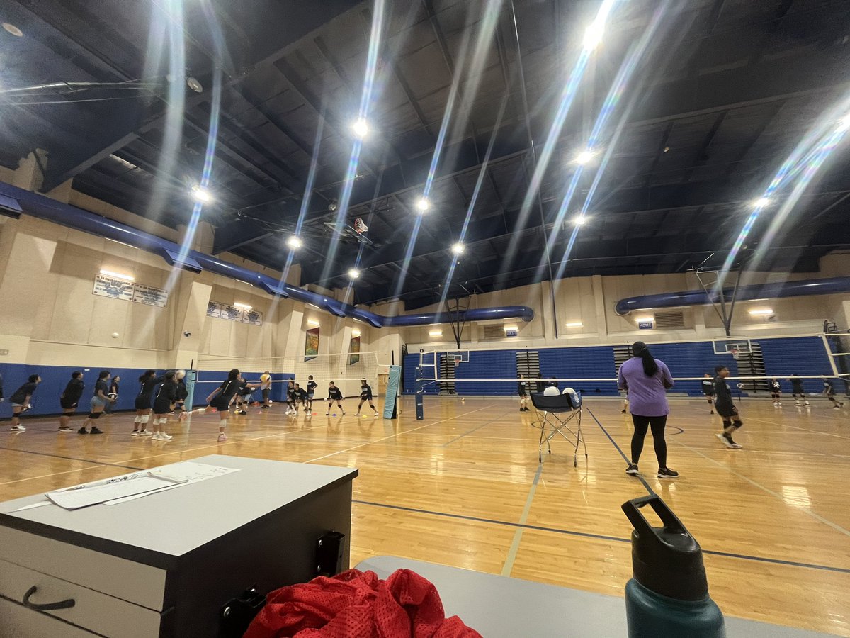 Practice with my 7th &amp; 8th grade Jaguars today! So excited to work with my future Bobcats!!! 💙🐾

Dwight see you Thursday!