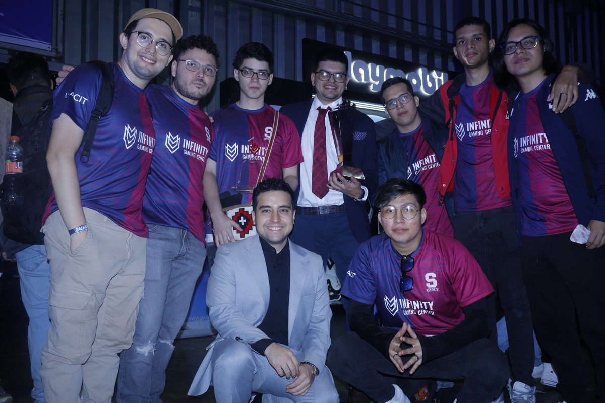 Buenas, quiero informar que me encuentro escuchando ofertas para la siguiente temporada en 2024. 
Estoy interesado en ofertas como toplaner titular en LLA-LRN-LRS. 
Cualquier duda o propuesta pueden escribirme por mensaje directo o escribirme al discord: Putint.
Se agradecen Rts.