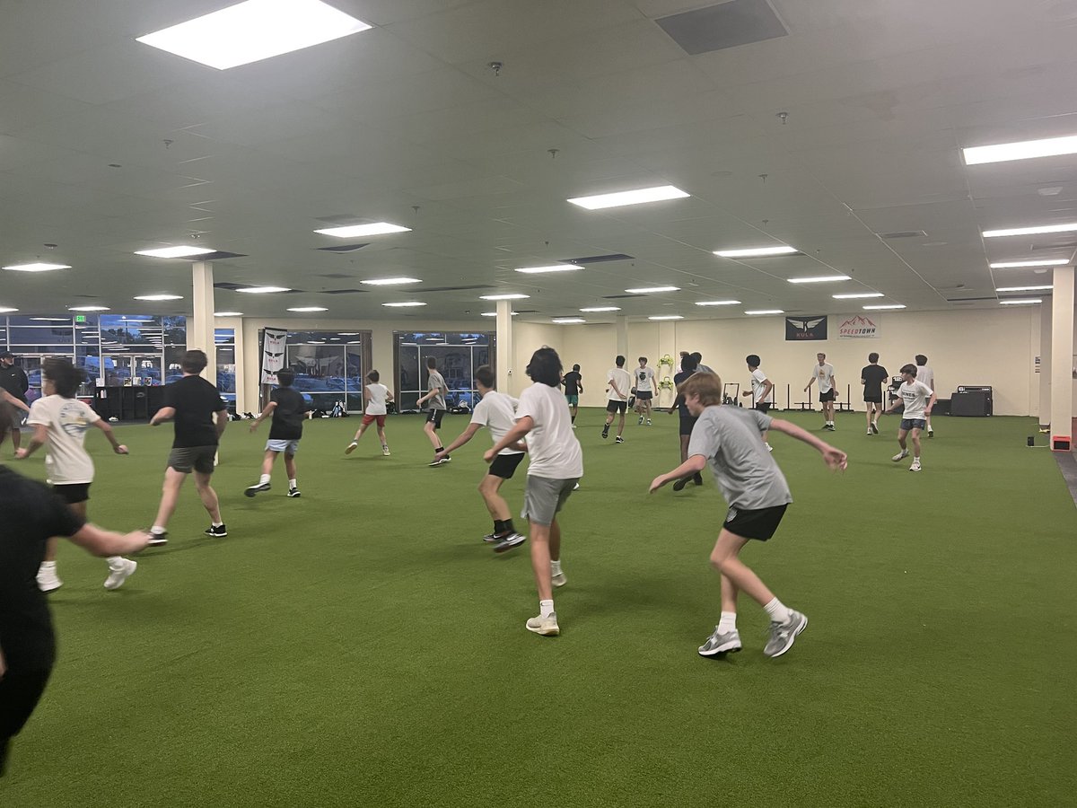 Our best night of speed and movement work @KulaPerformance. Great attitude, great effort and tremendous leadership from our older players. Love being around our players and excited about our program! #toughness #rollWarriors #oneTribe @ArapahoeNetwork