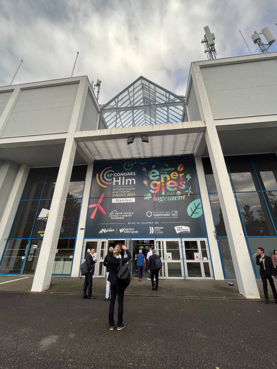 Bienvenue au 83e #CongrèsHlm. Un thème : « Toutes nos énergies pour le 
logement », et trois jours de débats en prise avec les préoccupations majeures 
des Français.
@Nantesfr <a href="/NantesMetropole/">Nantes Métropole</a> <a href="/loireatlantique/">Loire-Atlantique</a>  <a href="/paysdelaloire/">Pays de la Loire</a>
Programme ➡️ union-habitat.org/le-congres-hlm…