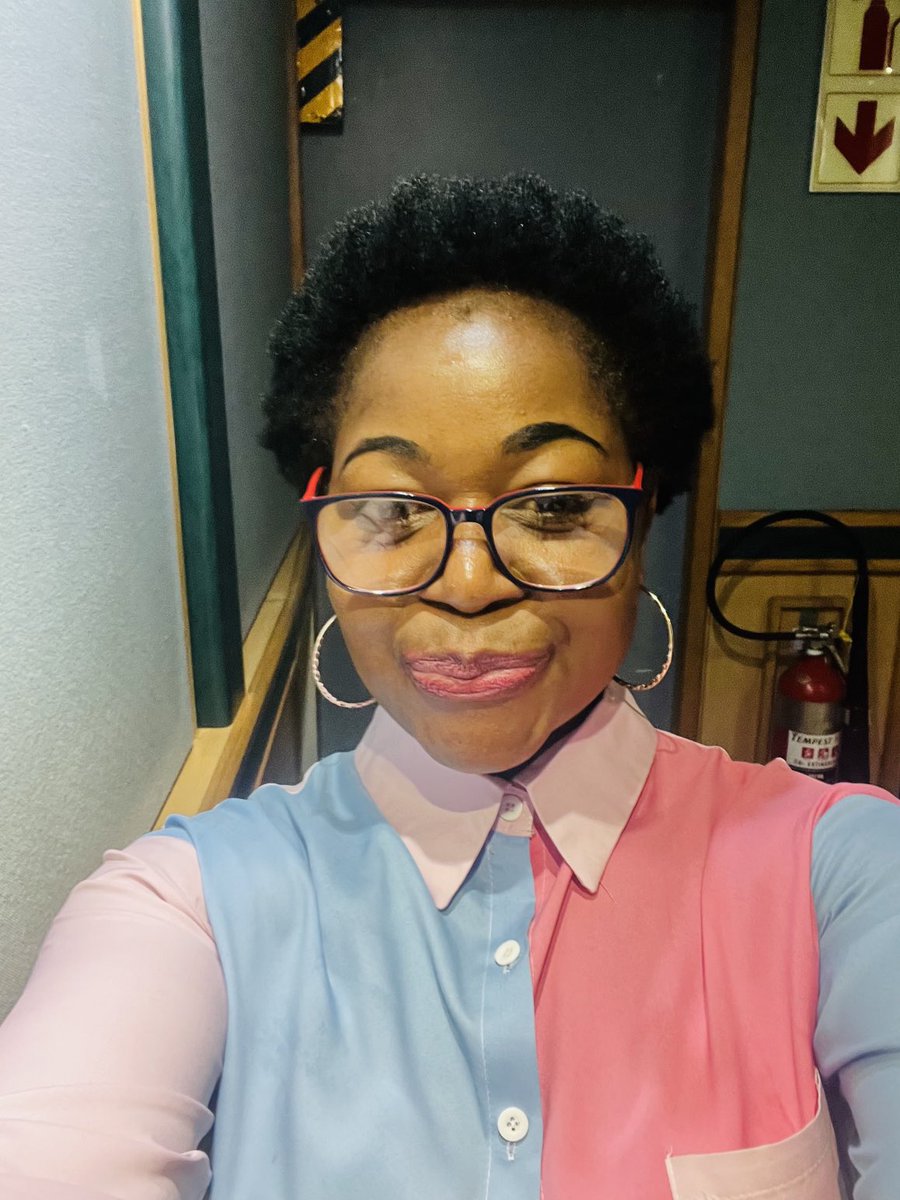 Happy birthday sesi MIKATEKO ...Mi kula ku kondza mi boxa khumbi hi nhlana  <a href="/ConnyMikateko/">Connizer</a>  <a href="/Munghana/">Munghana Lonene FM</a>