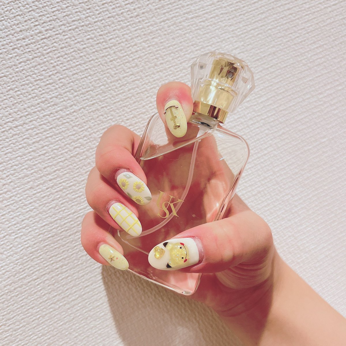 P2lUm's tweet photo. 遊助ネイル💅💕

 #遊助ネイル #遊助 #上地雄輔 #推し活ネイル #遊助2023 #Ｖ  #遊助crew #ひまわり https://t.co/uXHaBgEDOk