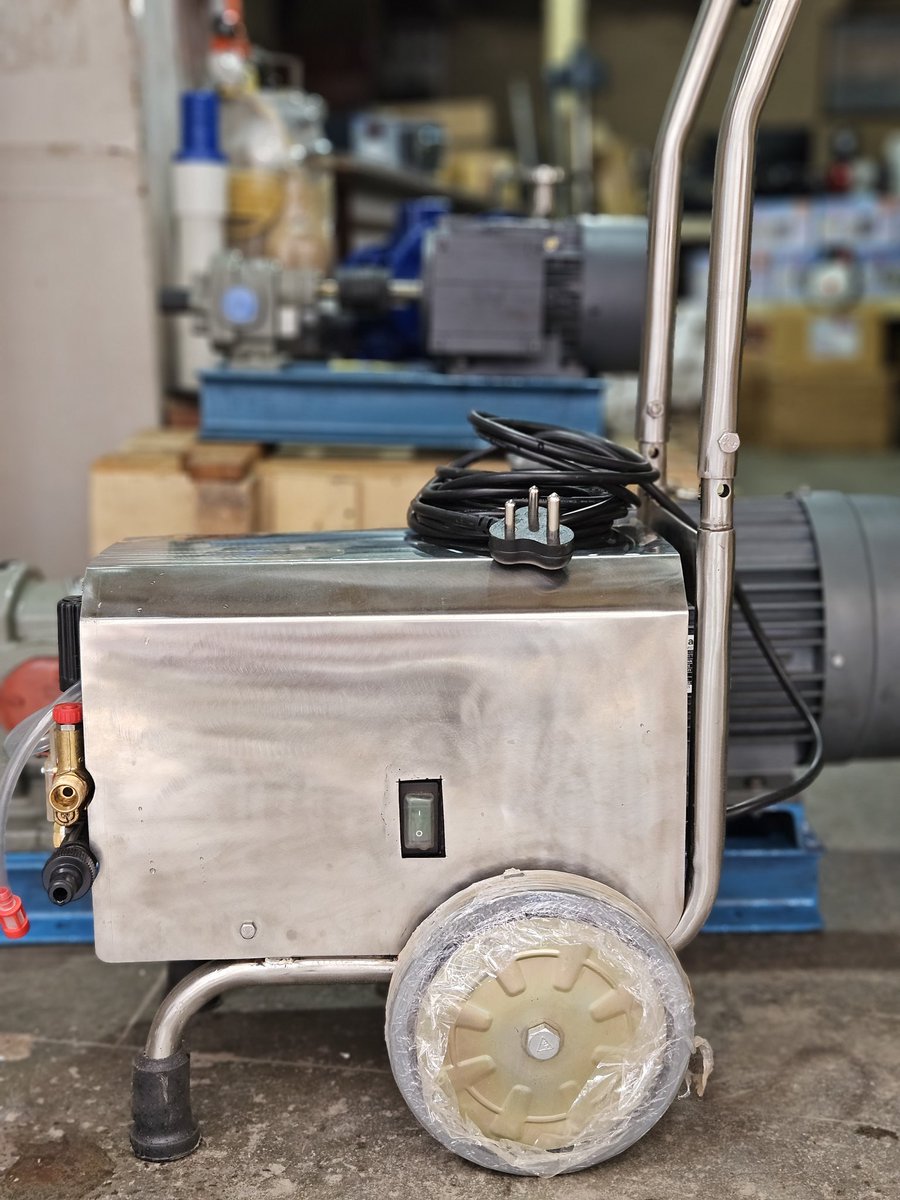 miecopumps's tweet photo. High pressure jet cleaner with SS hood https://t.co/p9z5kntZbr