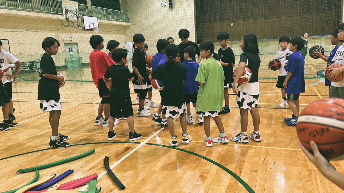 NsBasketball00's tweet photo. 19:15☞☞☞👣👀

【🏀N's Basketball Academy🏀】

〜体験・見学いつでもどうぞ！！〜
#Ns #basketball #Academy
#EnjoyBasketball #basketball
#TheWEST4thNY #Nskindness https://t.co/Q9GXXbzrdz