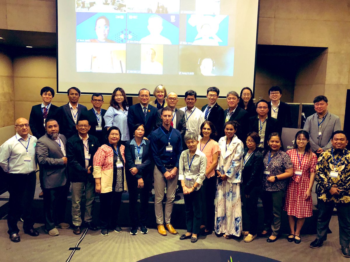 ILOAsiaPacific's tweet photo. Employers and workers representatives are in Bangkok (and online!) to discuss how to strengthen links between occupational safety and health and fundamental principles and rights at work. Watch this space for more! @ILOACTRAV #ACTEMP https://t.co/baMWnRaQx1