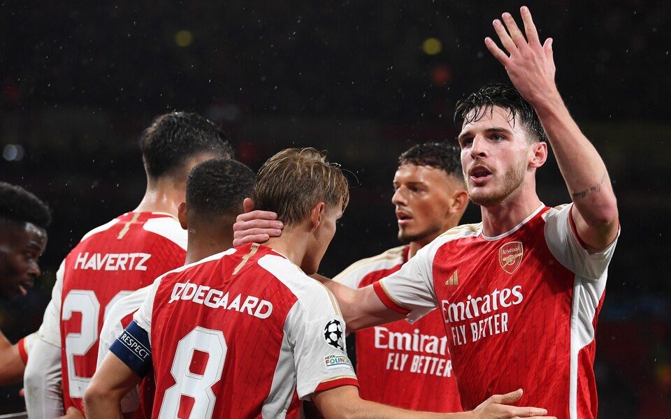 adamkeys_'s tweet photo. Lens sit 15th in Ligue 1, with just two wins and have already been beaten four times. This is a team #Arsenal can comfortably beat with rotation. We don’t need to go with the same strength as PSV. We can take out three or four key players ahead of City, and win this. #AFC https://t.co/ZKW2oCnqow