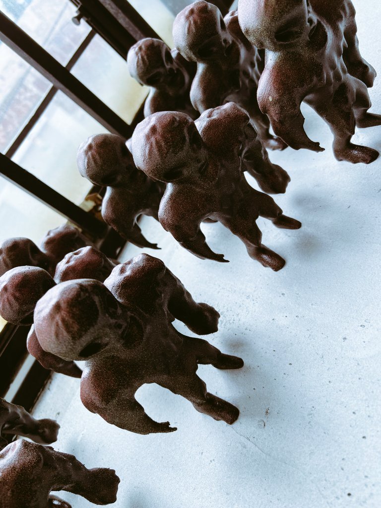KREEPTURE1's tweet photo. Have something fun and new I've been exploring, probably should've posted it here earlier, but i was taking a lil break from the socials 😅 nevertheless 

I give you...    🥁🥁🥁

THΣ GLØB 💩

 hope you guys like em 😁🔥 https://t.co/Y7pbQEVTzg