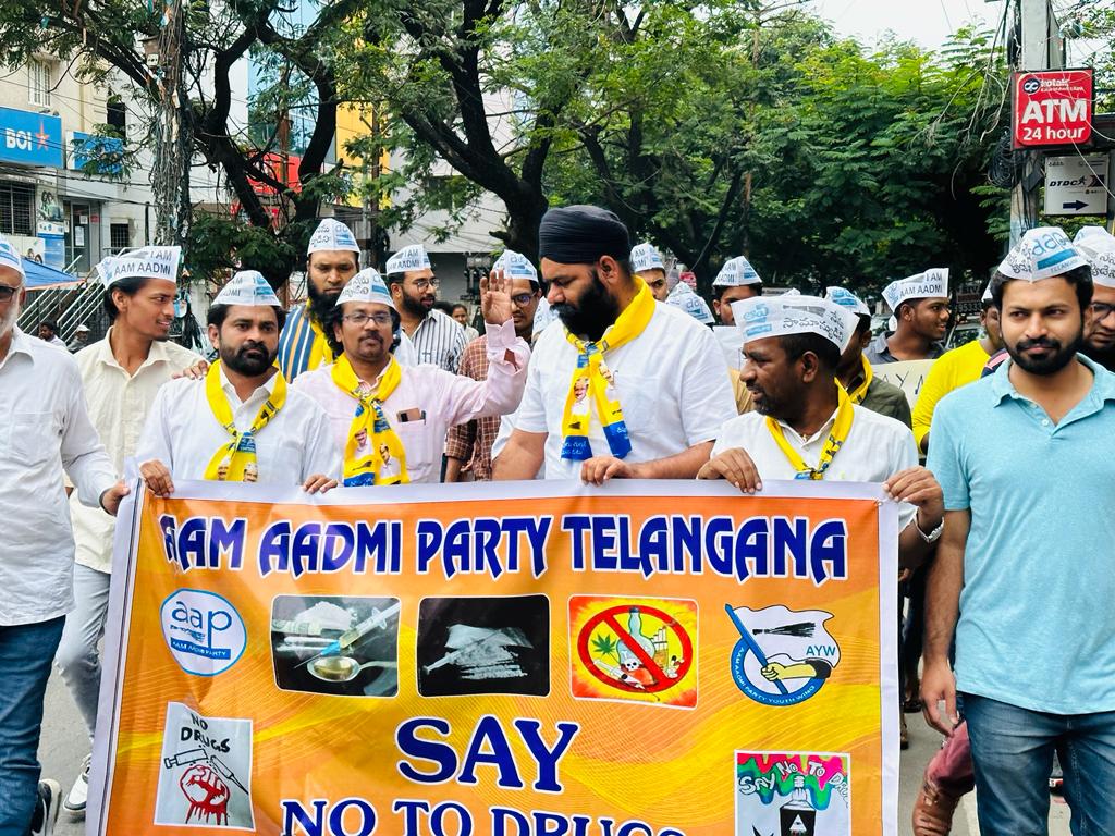Sardar Randheer Singh Rana (@sardarrandheer) on Twitter photo Anti-Drug march in <a href="/AapHyderabad/">AAP Hyderabad</a> Great initiative from my team <a href="/AYWTelangana/">AYW Telangana</a> Sanoj yadav AYW Telangana State Vice President and team.
Sardar Randheer Singh rana
State youth president AYW Telangana .<a href="/attorneybharti/">Somnath Bharti</a> <a href="/SandeepPathak04/">Dr. Sandeep Pathak</a> <a href="/SanjayAzadSln/">Sanjay Singh AAP</a> <a href="/AAPTELANGANA/">AAP TELANGANA</a> <a href="/AamAadmiParty/">AAP</a> Anti-Drug march in <a href="/AapHyderabad/">AAP Hyderabad</a> Great initiative from my team <a href="/AYWTelangana/">AYW Telangana</a> Sanoj yadav AYW Telangana State Vice President and team.
Sardar Randheer Singh rana
State youth president AYW Telangana .<a href="/attorneybharti/">Somnath Bharti</a> <a href="/SandeepPathak04/">Dr. Sandeep Pathak</a> <a href="/SanjayAzadSln/">Sanjay Singh AAP</a> <a href="/AAPTELANGANA/">AAP TELANGANA</a> <a href="/AamAadmiParty/">AAP</a>