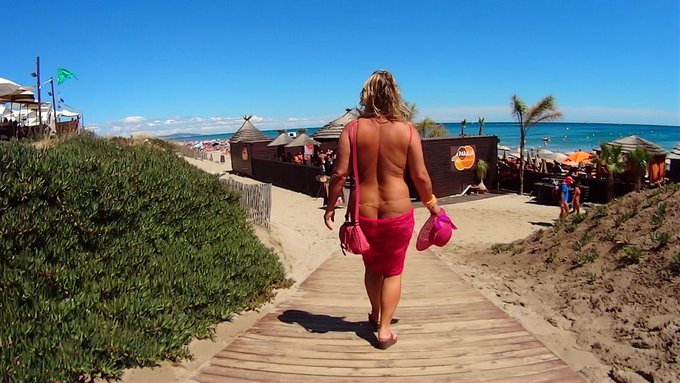 The way to the beach #nudistbeach #nudist https://t.co/YzQZgQ6VHW<a href="/tag/nudistbeach"class="tags">#nudistbeach</a><a href="/tag/nudist"class="tags">#nudist</a>