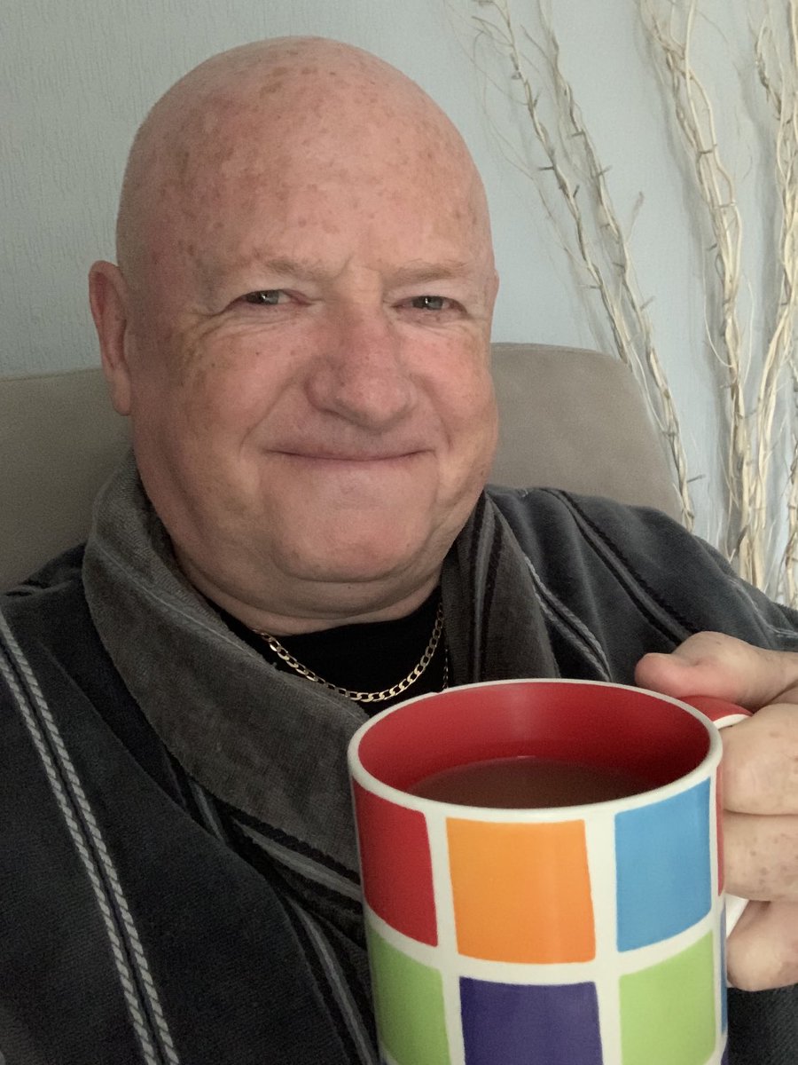 MozPerkins's tweet photo. Good morning world 🌍 from a drizzly Stockport 🏴 where I’m on my second awakening with a big mug of tea. I didn’t like being up at 4am and so went back to bed. I’m off to #ProjectRecce later to offer my support to the current ex-military cadre on their “Pathway to Construction” https://t.co/lT0BTMPHDM