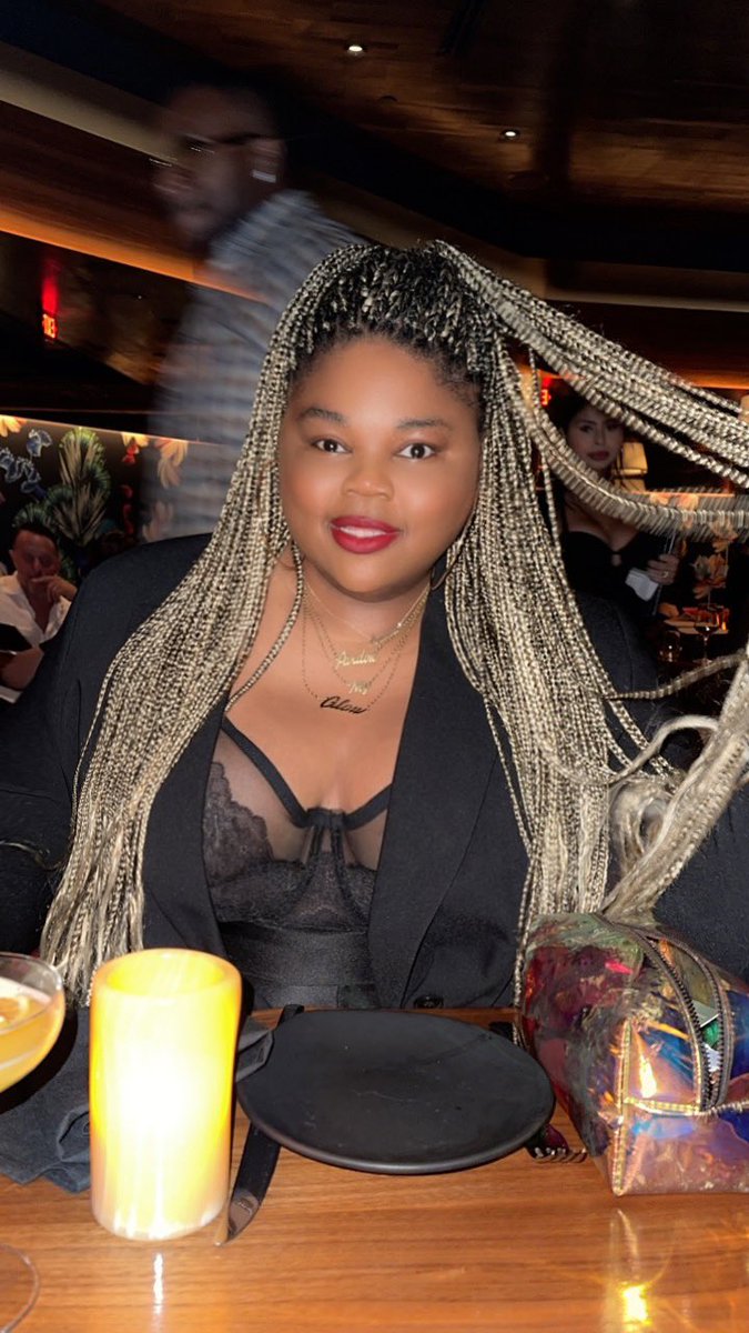 TayaSimmons's tweet image. Issa Main Course and a dessert 💕😋💕😋💕 #getshotbyagirl