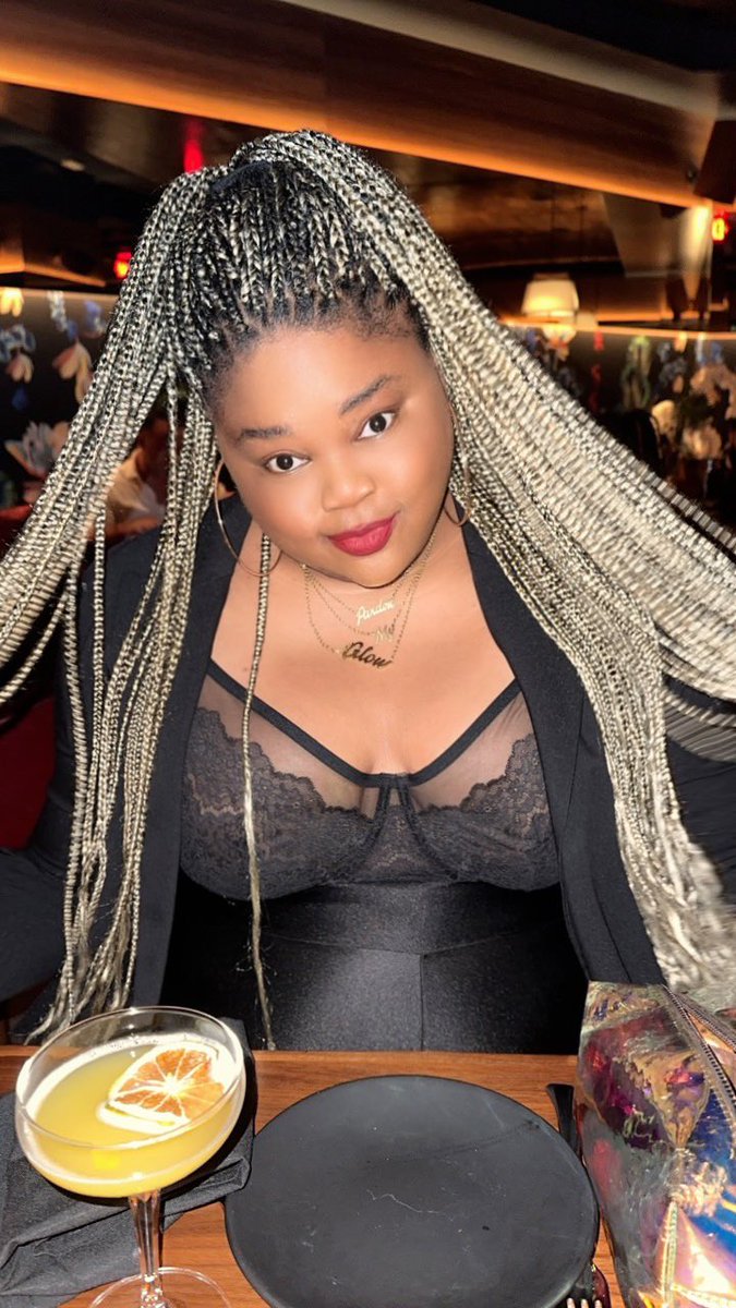 TayaSimmons's tweet image. Issa Main Course and a dessert 💕😋💕😋💕 #getshotbyagirl