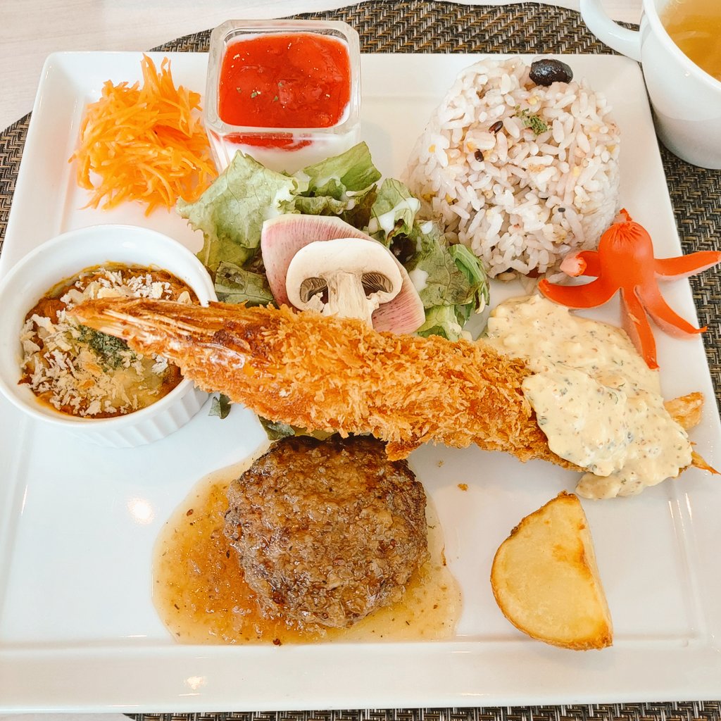 moai_orlando's tweet photo. おランチJR岐阜駅でエレガントにキメる👍 #ラエスタシオン #LaStation #大人のお子様ランチ https://t.co/6FSb4S9JPJ