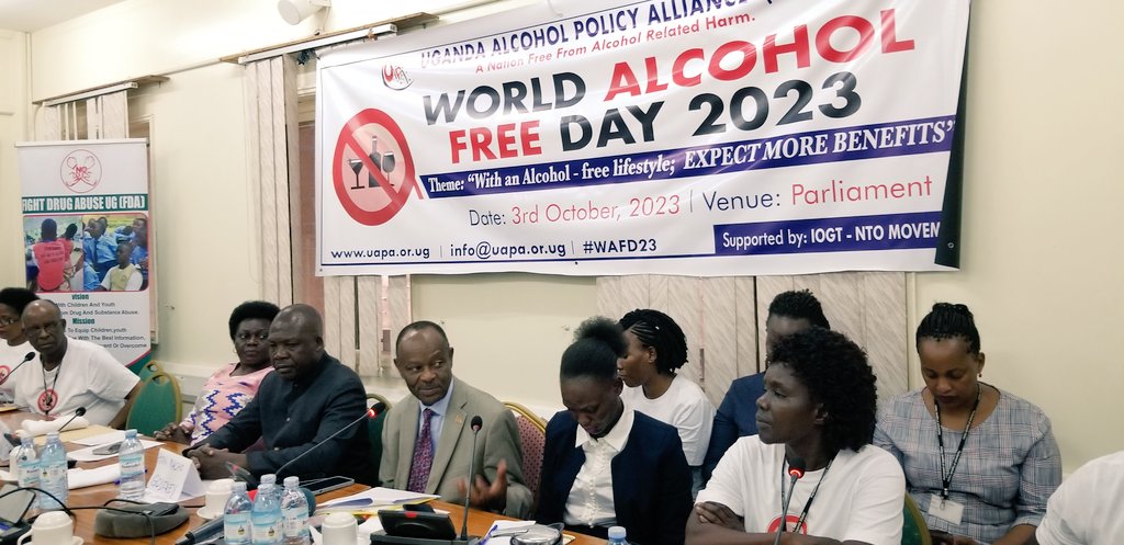 slugada's tweet photo. 🚫 Alcohol abuse has devastating consequences, impacting public health, socio-economic development, and productivity. Let's raise awareness and choose a healthier path. - Dr. @henrymwebesa General Health Services from @MinofHealthUG with @PolicyUganda, @Parliament_Ug

#WAFD23 https://t.co/jsraEk7vuN