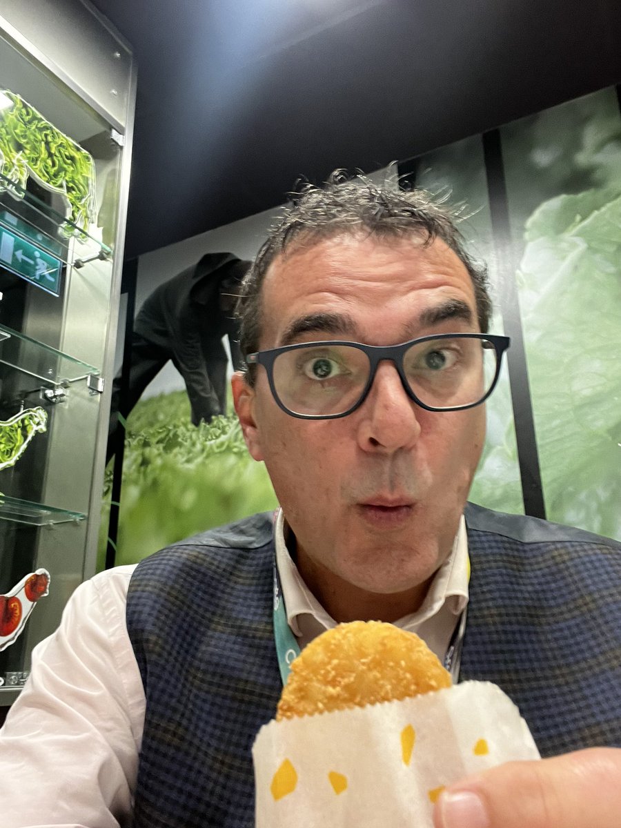 chrisdysonHT's tweet photo. I love my Bham adventures… off to see the brilliant @HodgeSchool … @trust_create @misterunwin
1. #PinkSuitcase ✅
2. #Coffee ✅
3. #hashbrown (just the x1 today)
@GrandadWheels @f33lthesun @drewpovey @johnbryantHT https://t.co/FFCNaXLHKc