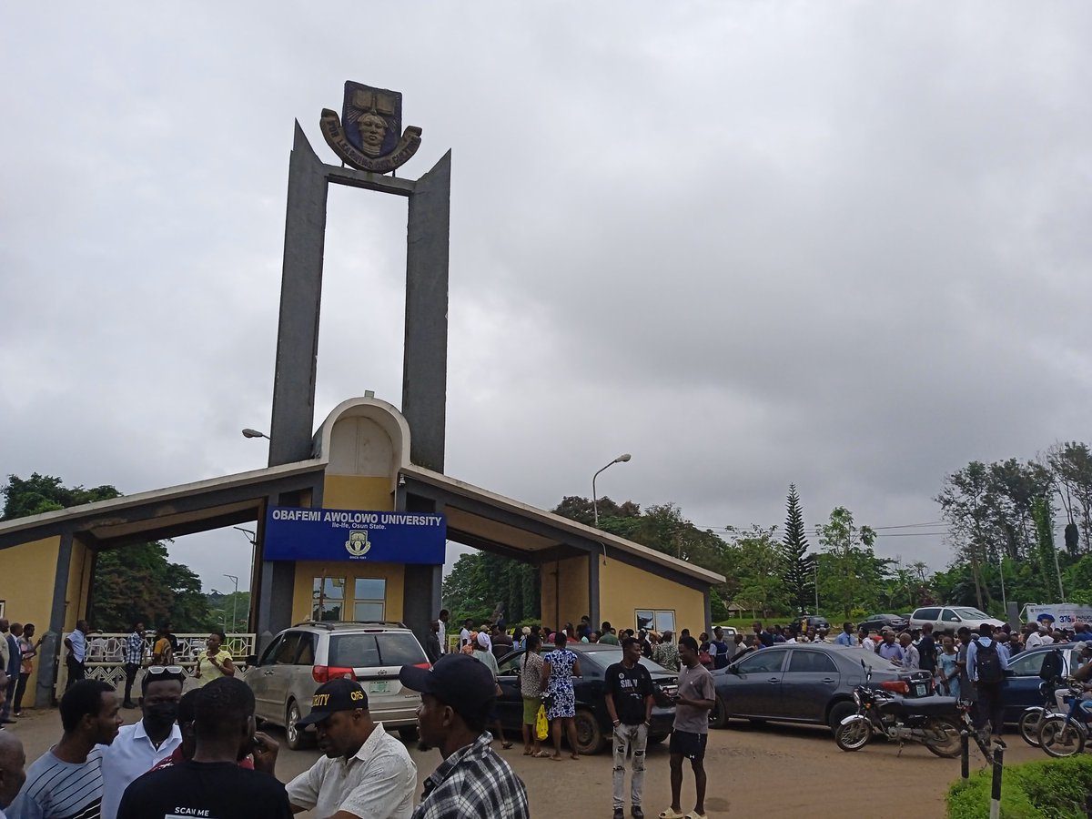 GreatIfe_SU's tweet photo. Save OAU Student. 

#Feemustfall #SaveOAUStudent https://t.co/1pUcqsvMbV