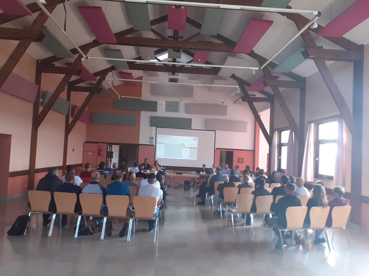 Jeudi, des exploitants de stations d'épuration et élus étaient présents à une session de formation sur le thème : "La gestion des boues d'épuration et matières de vidanges des assainissements non collectifs"
---
<a href="/LaVieEnVosges/">JeVoisLaVieEnVosges</a> (Conseil départemental des #Vosges)