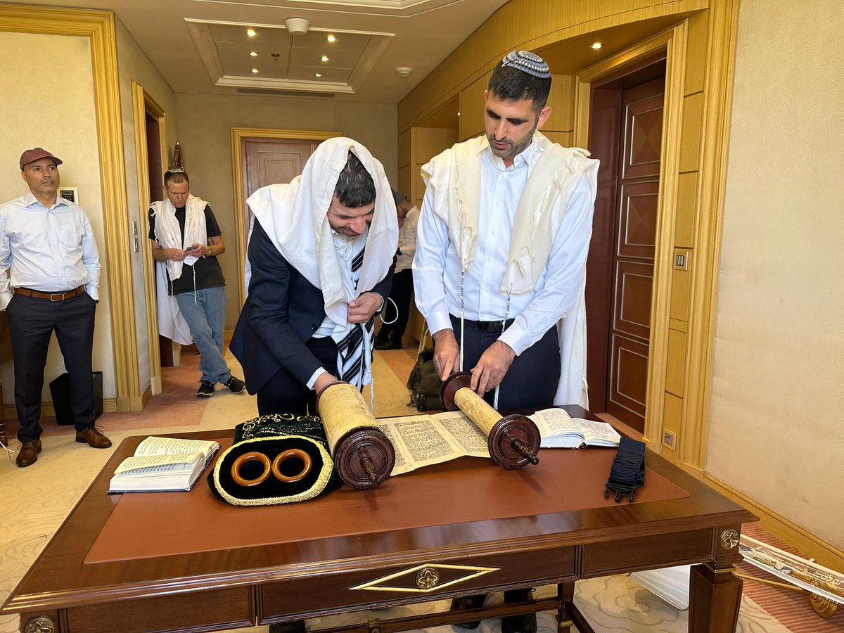AmichaiStein1's tweet photo. Saudi Arabia: Israeli communication minister celebrating the Jewish Holiday of Sukkot, and reading the Torah in Riyadh https://t.co/3TGlG6R8P1