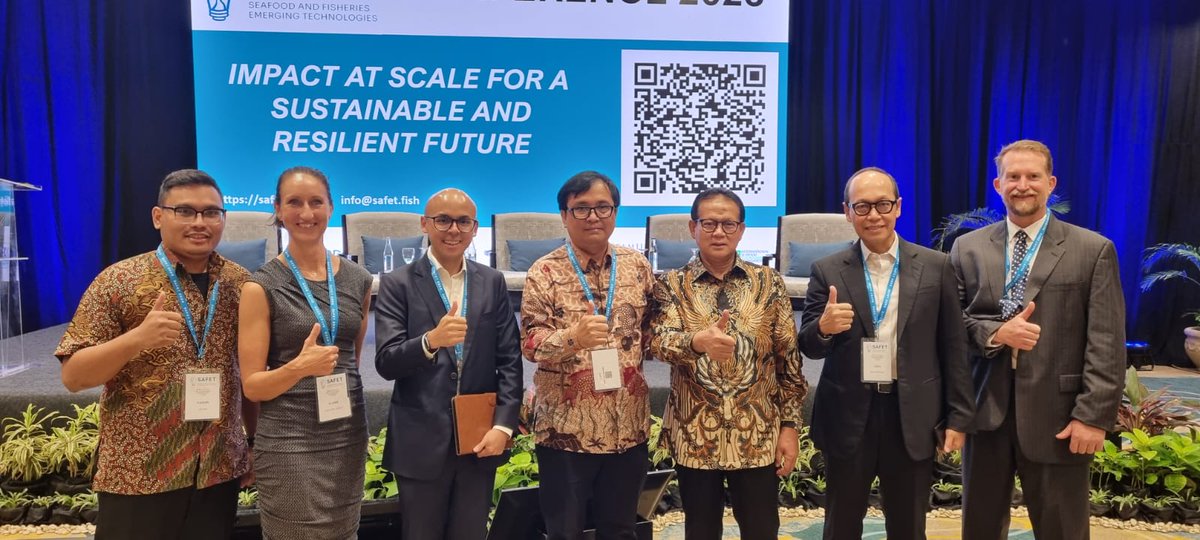 <a href="/dahuri_rokhmin/">Rokhmin Dahuri</a> <a href="/kkpgoid/">KKP RI</a> Konferensi tsb diikuti Sesditjen <a href="/djpt_kkp/">Direktorat Jenderal Perikanan Tangkap</a> <a href="/Om_trian/">Om Yunanda</a>, Ketua PKSPL <a href="/ipbofficial/">IPB</a> Prof. Yon Vitner, Dir Pengembangan &amp; Pengendalian Usaha <a href="/idfood_official/">ID FOOD</a> Dirgayuza S, Dirut PT. Perindo Sigit Muhartono, Dir Logistik <a href="/Ditjen_PDSPKP/">Humas Ditjen PDSPKP</a> &amp; 200 peserta dari berbagai negara

#KKPThrive