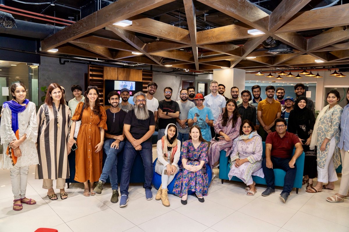 We’re learning about gaming innovation in 🇵🇰 at #MindstormStudios M-Labs! And, of course, enjoying some games along the way. 🚀🎮 #DYK that the U.S. Consulate has supported 🇵🇰 gaming sector in building new connections in 🇺🇸?