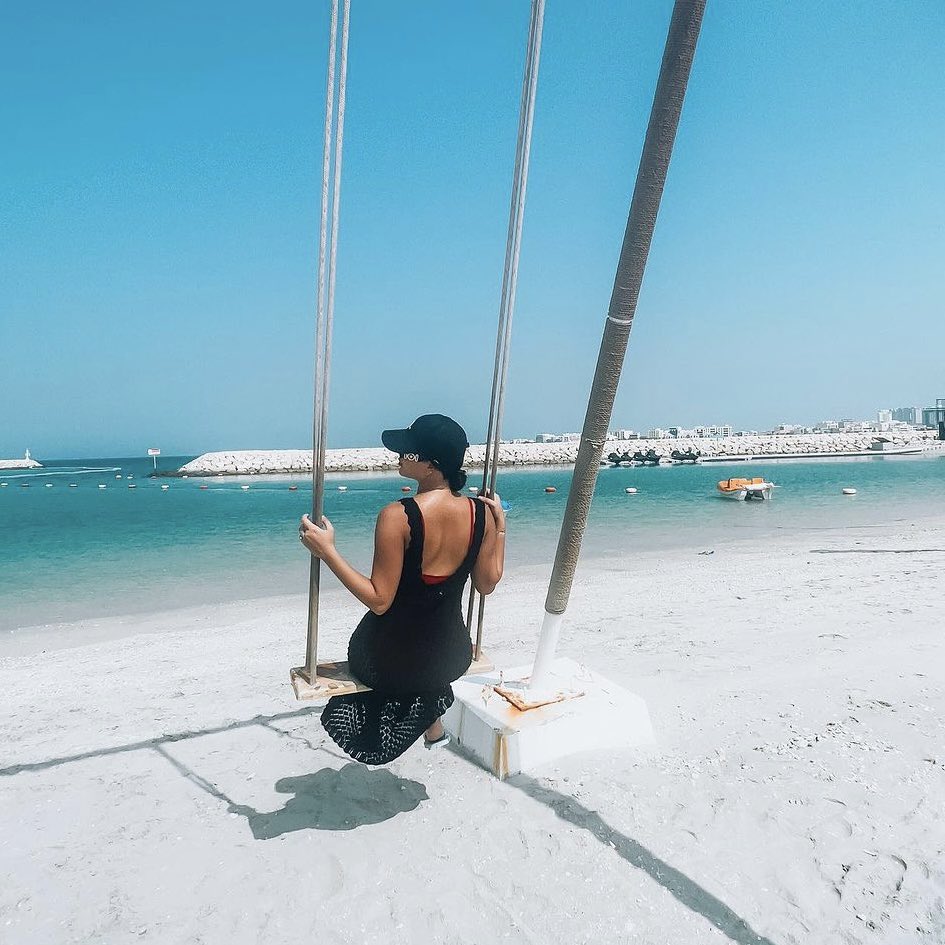 VidaBahrain's tweet photo. Embrace the carefree spirit and let the good times roll. Capture the perfect #VidaVibes moment, with the sun-kissed sand beneath your toes and the blissful beach’s melody in the background. 

#VidaBahrain #VidaHotels #MarassiAlBahrain #Bahrain https://t.co/deCsPcgp3r