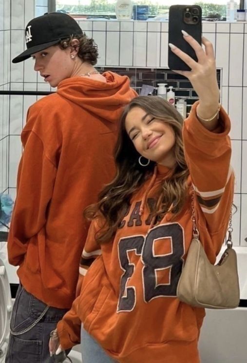 feliz cumpleaños bebito hermoso, te amo muchísimo mi niño, 19 años de puro amor y felicidad a tu lado, siempre estaré contigo para ayudarte y apoyarte en todo lo que te propongas 🤍 [<a href="/Liam_Turnerp/">Liam lvs Melcita 🤍</a>]