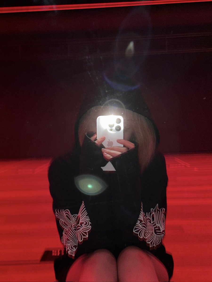 🖤♥️🖤♥️

#IVE #아이브 #LIZ #리즈
#1stEP #IVEMINE
#Eitherway #OfftheRecord #Baddie