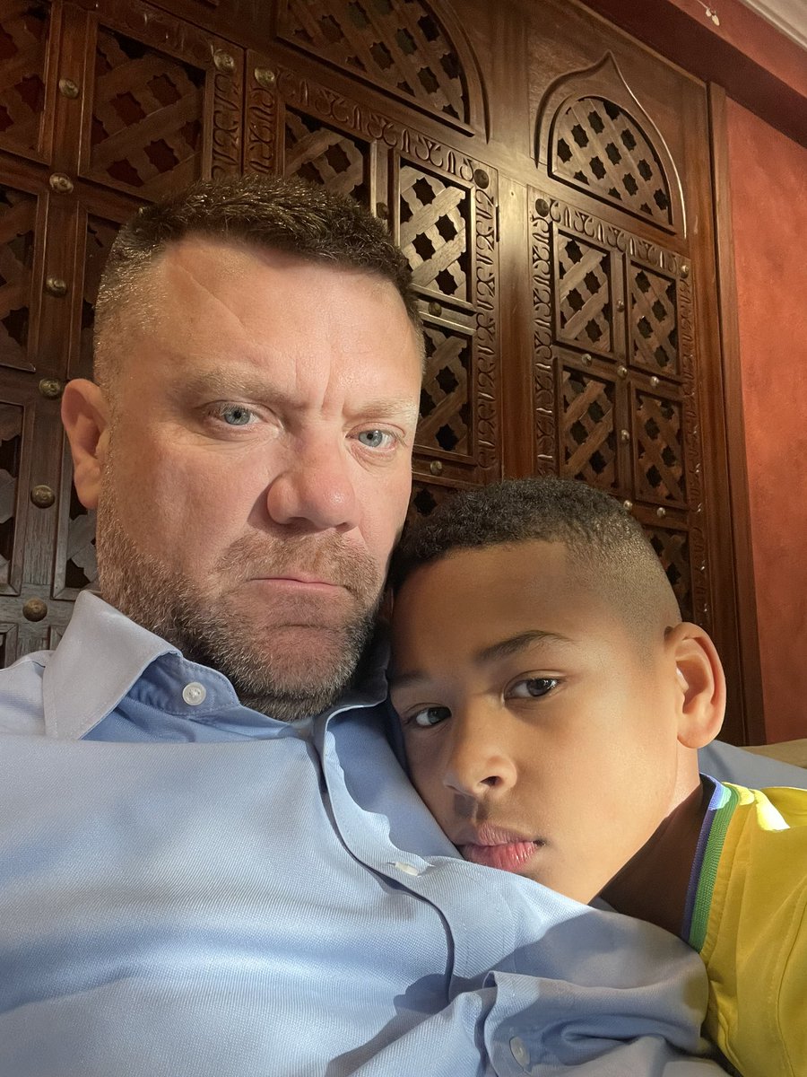 AmbRichPorter's tweet photo. Family time in the midst of a hectic day.
#gaydad #gayparent #Ambassador #family #love #strength #adoption #adopt #bolivia https://t.co/WuPJ29O4yM
