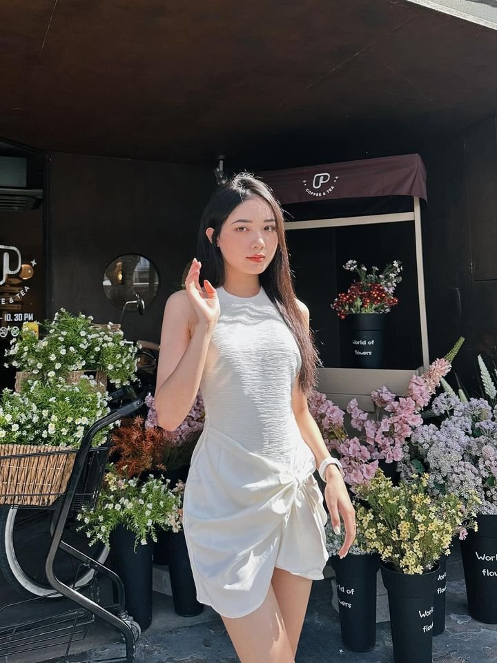 43_danang's tweet photo. ✨ #DreamBig #LiveYourDreams
Hãy dám mơ và dám sống giấc mơ của bạn. 

👋 Vẫn tiếp tục #CHEO tương tác, follow cùng các AE UY TÍN. AE để lại Cmt bên dưới m back lại luôn nhé.

#SinhVienDaNang #pretty #prettygirl #prettyplease #prettyblood #PrettyPatheticTryAgain https://t.co/Y7wK34Fhtk