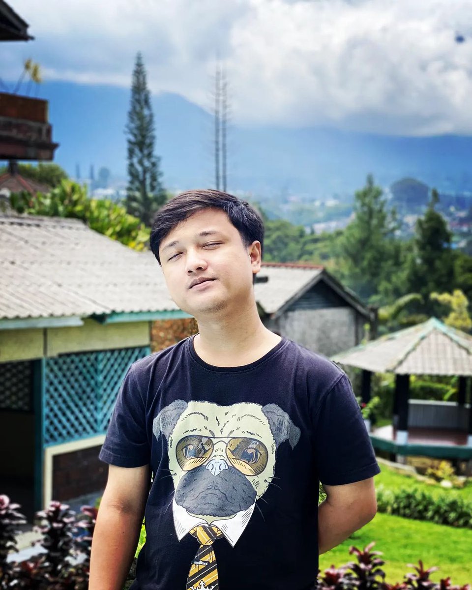 ShandiReza's tweet photo. Hallo, I'm Back. https://t.co/iir7JkOjmg