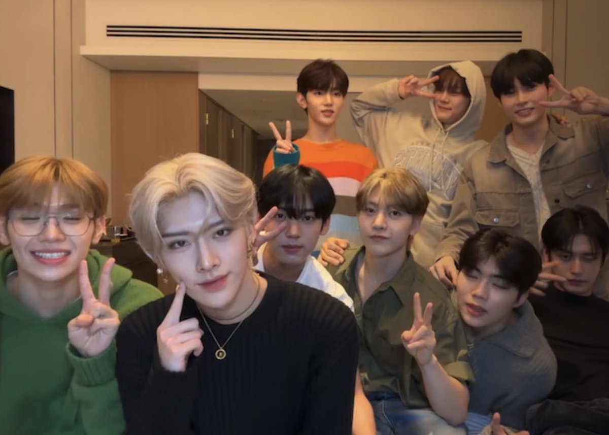 owl🦉 tweet media