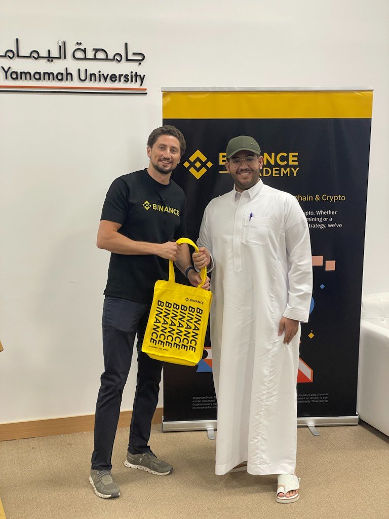 BinanceAcademy's tweet image. We’ve wrapped up our workshop on Blockchain and Crypto Fundamentals at @Alyamamah_Uni in Riyadh, Saudi Arabia! 🇸🇦
Thank you to all 60+ participants for your enthusiasm! 👏
#Blockchain #CryptoFundamentals #Education